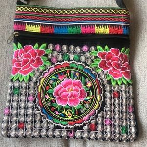 New! Mexican embroidered purse . Beautiful!